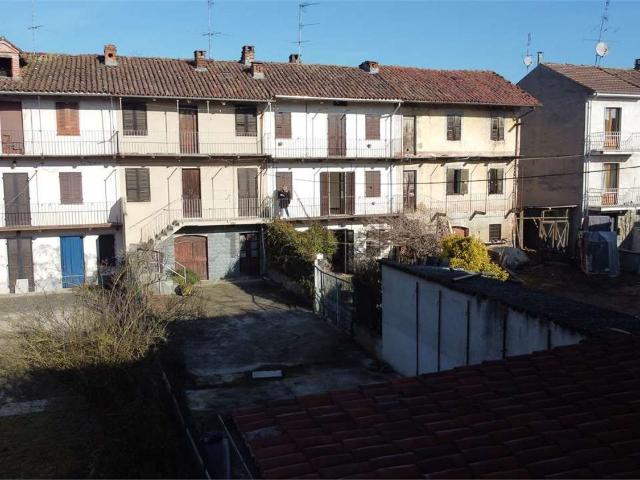 Rustici e casali in vendita di 130 m² in Via Roma, 82