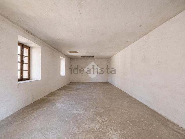 Rustici e casali in vendita di 130 m² in Via Sartori
