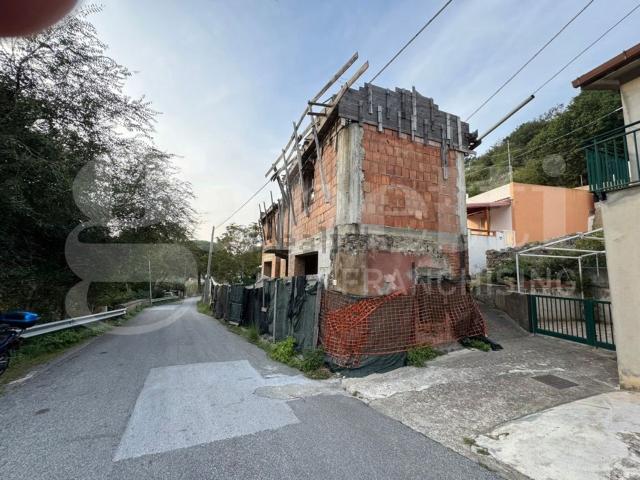Rustici e casali in vendita di 132 m² in Via Cesare Moncada, 41