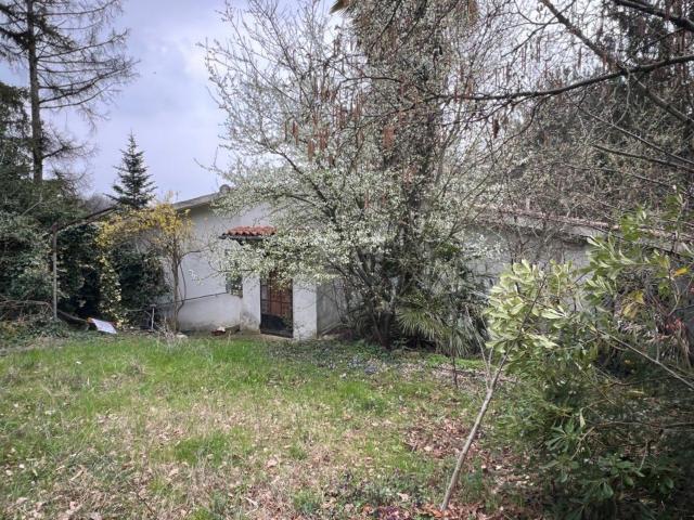 Rustici e casali in vendita di 133 m² in Via Montecatone