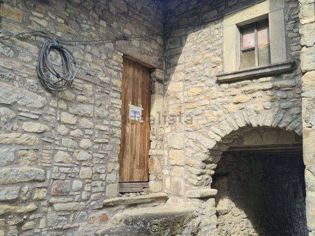 Rustici e casali in vendita di 1406 m² in Via Castellaro, 7