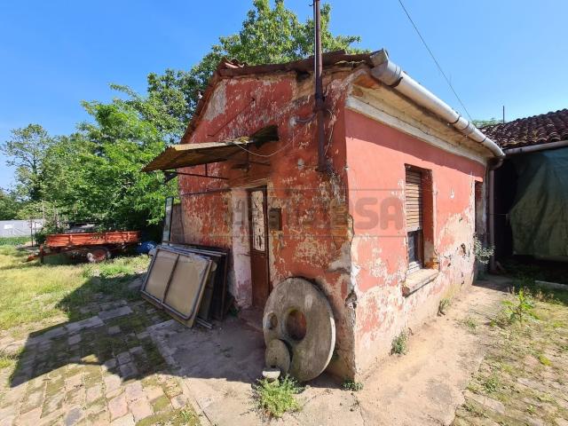 Rustici e casali in vendita di 140 m² in Via Boldori