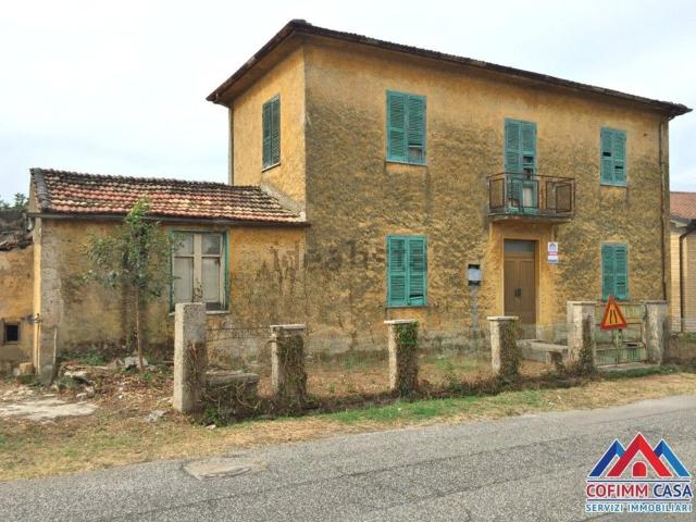 Rustici e casali in vendita di 140 m² in Via Braccio d&apos Arpino