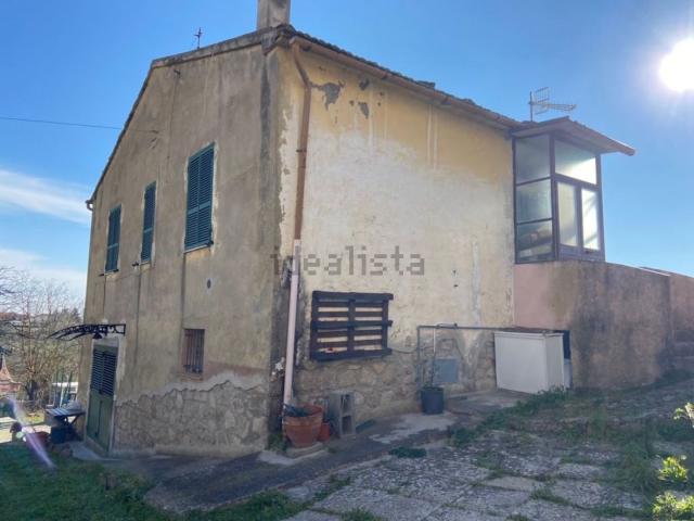 Rustici e casali in vendita di 140 m² in Via Giosuè Carducci