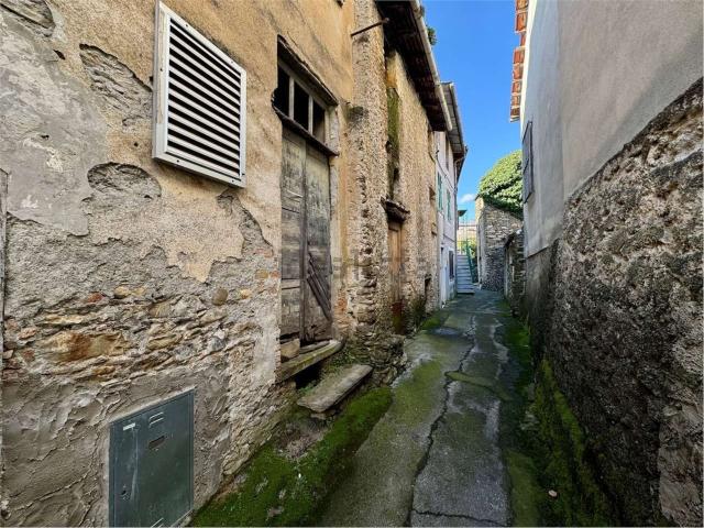 Rustici e casali in vendita di 140 m² in Via Parrocchia, 7