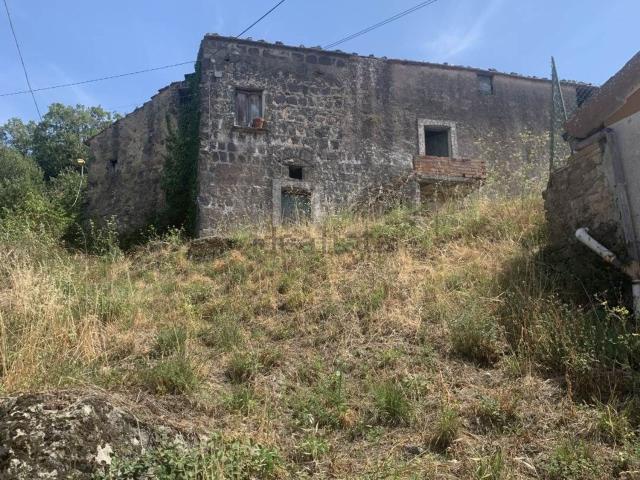 Rustici e casali in vendita di 140 m² in Via Tassi, 1