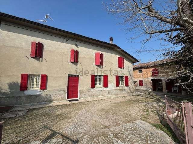 Rustici e casali in vendita di 141 m²