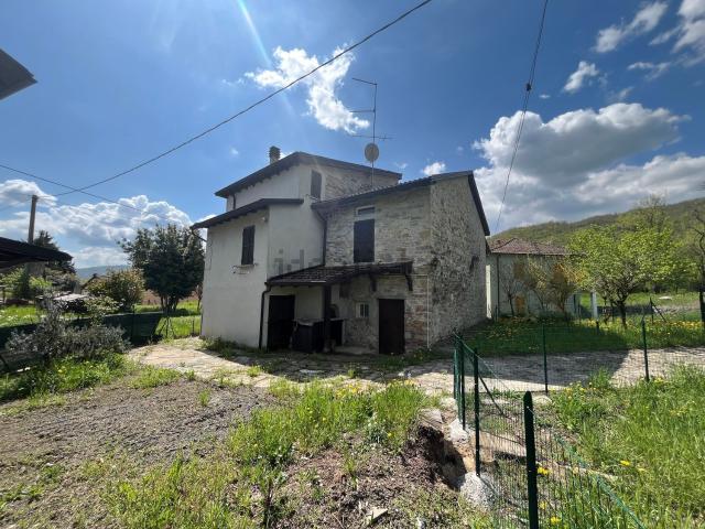 Rustici e casali in vendita di 141 m² in Località Geminiano