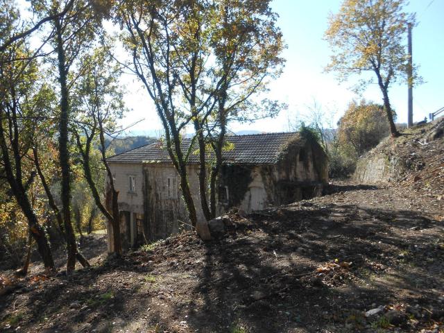 Rustici e casali in vendita di 141 m² in Via stazione