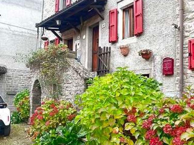 Rustici e casali in vendita di 155 m²
