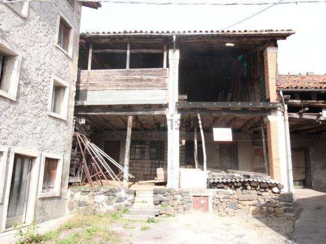 Rustici e casali in vendita di 155 m² in Contrada Urbani di Sopra