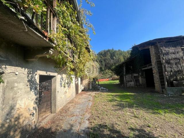 Rustici e casali in vendita di 155 m² in Via Paesana, 5