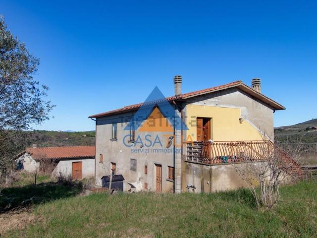 Rustici e casali in vendita di 155 m² in Via Rimembranze, 8