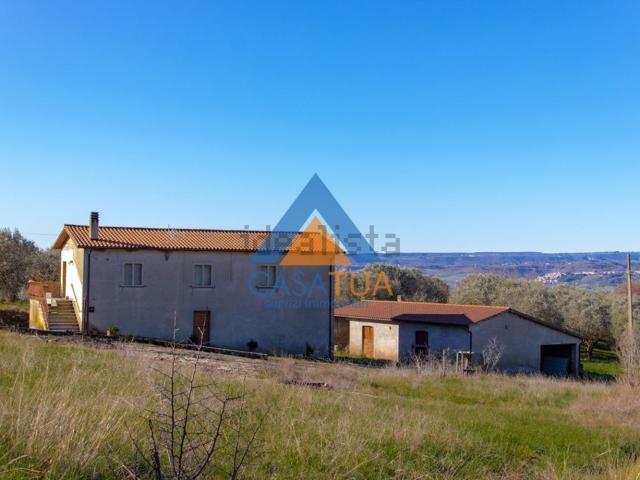 Rustici e casali in vendita di 155 m² in Via Rimembranze, 8