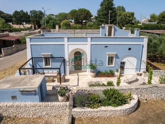 Rustici e casali in vendita di 156 m² in Contrada Mancini, 16