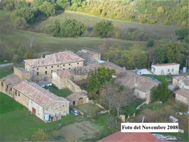 Rustici e casali in vendita di 1500 m² in Via Casali, 16
