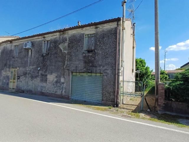 Rustici e casali in vendita di 150 m²