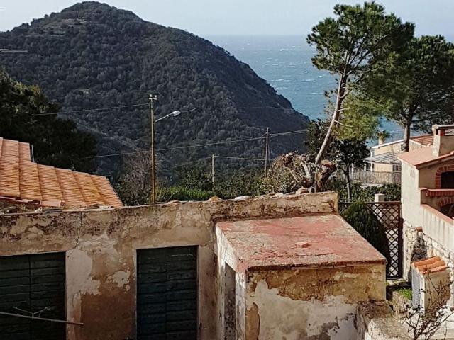 Rustici e casali in vendita di 150 m²