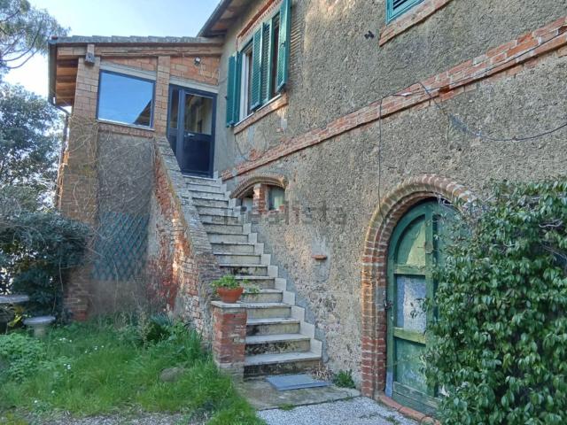 Rustici e casali in vendita di 150 m²