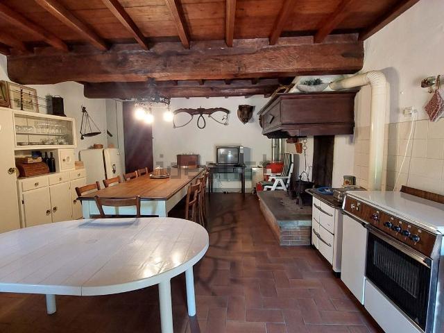 Rustici e casali in vendita di 150 m²