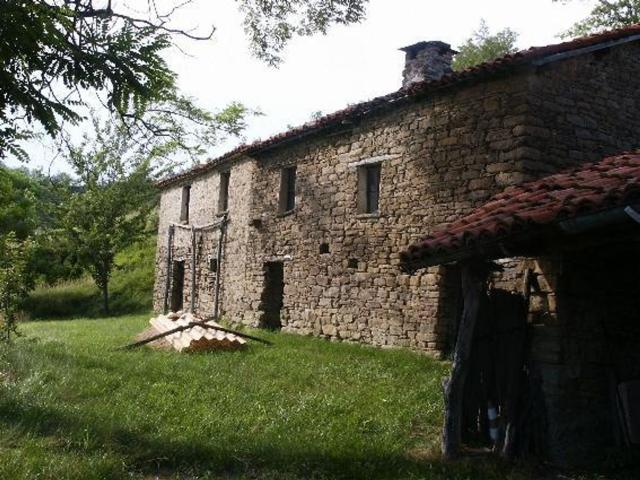 Rustici e casali in vendita di 150 m²