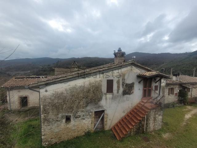 Rustici e casali in vendita di 150 m² in Frazione Strettura