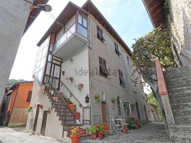 Rustici e casali in vendita di 150 m² in Località Teglia