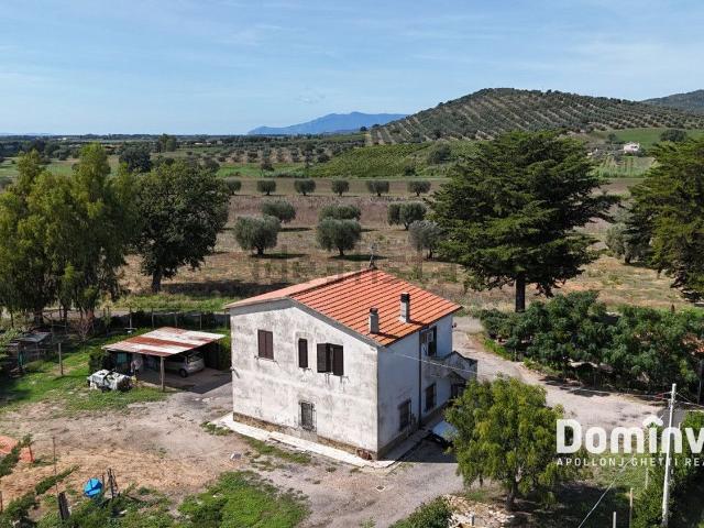 Rustici e casali in vendita di 150 m² in Strada Barucola