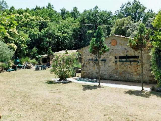 Rustici e casali in vendita di 150 m² in Strada Provinciale Meleta