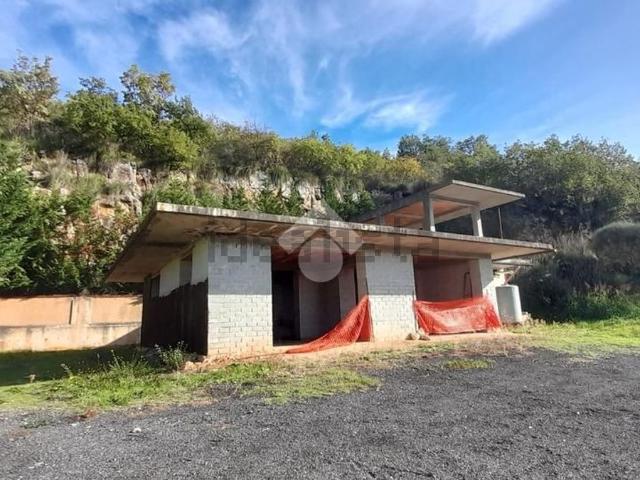 Rustici e casali in vendita di 150 m² in Via Monte San Marino
