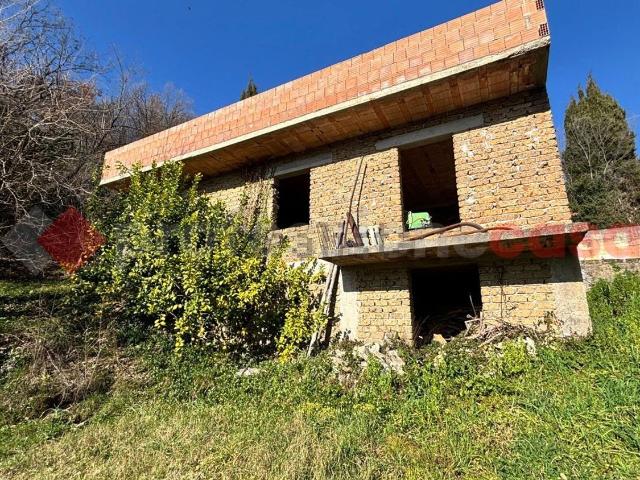 Rustici e casali in vendita di 150 m² in Via Monte San Marino
