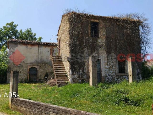Rustici e casali in vendita di 150 m² in Contrada Currivè