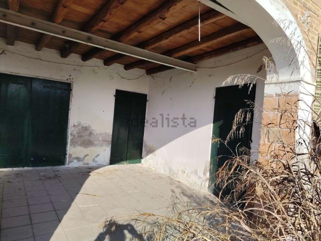 Rustici e casali in vendita di 150 m² in Via dei Salici