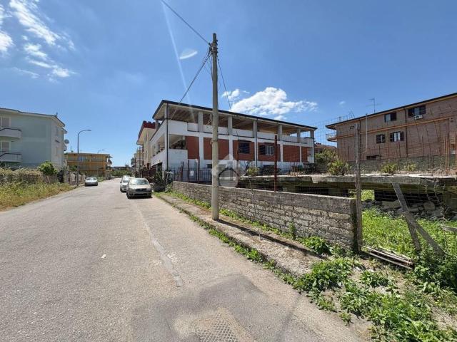 Rustici e casali in vendita di 150 m² in Via Francesco Barbato, 1