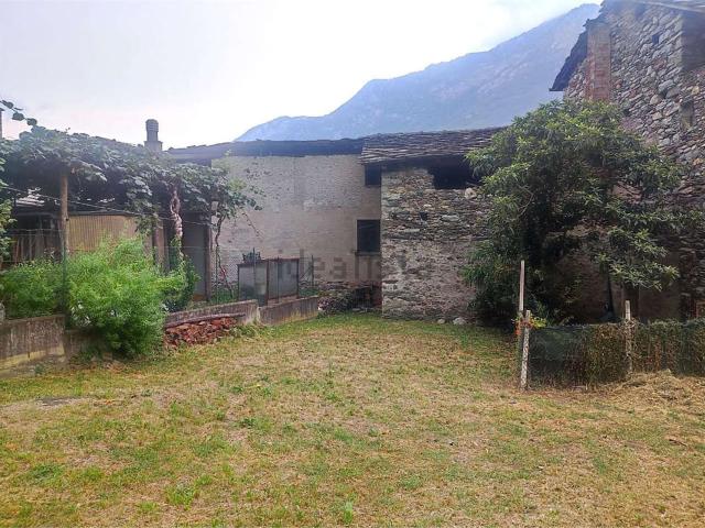 Rustici e casali in vendita di 150 m² in Via Pramotton