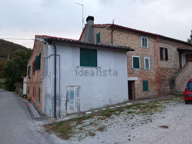 Rustici e casali in vendita di 150 m² in Via Rancitella