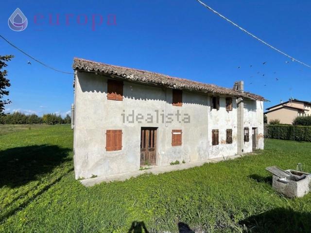 Rustici e casali in vendita di 150 m² in Via San Vito