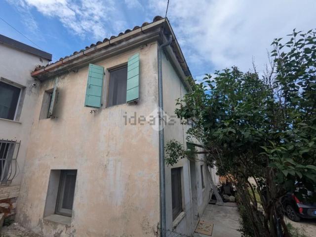 Rustici e casali in vendita di 152 m² in Via Cà Bacchino, 6
