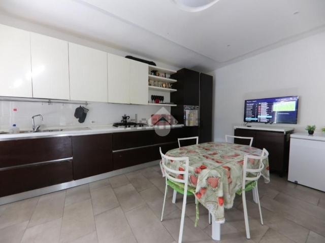 Rustici e casali in vendita di 152 m² in Via Solferino e San Martino, 33