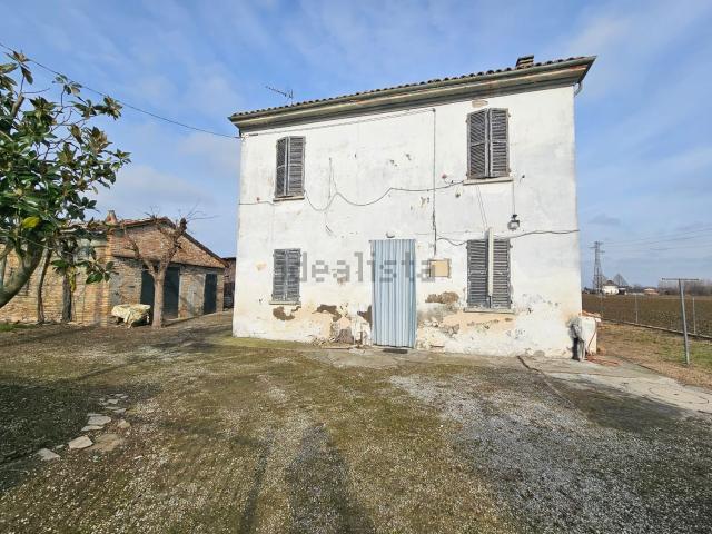 Rustici e casali in vendita di 153 m² in Via Schiampona