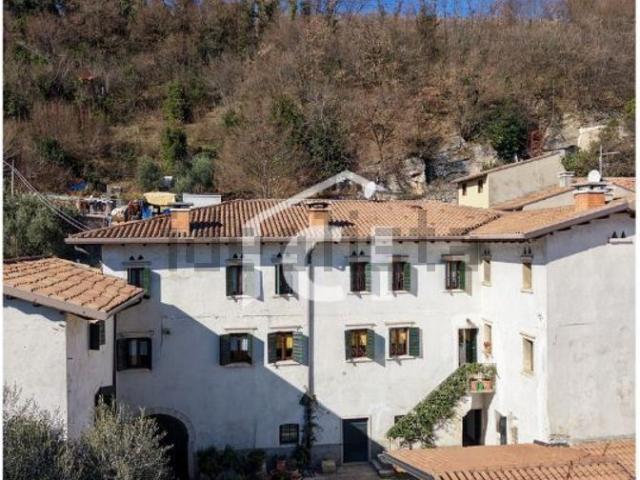 Rustici e casali in vendita di 15 m²