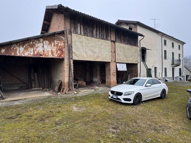 Rustici e casali in vendita di 15 m² in Strada Provinciale per Garbagna