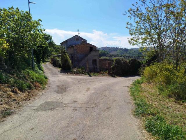 Rustici e casali in vendita di 164 m²
