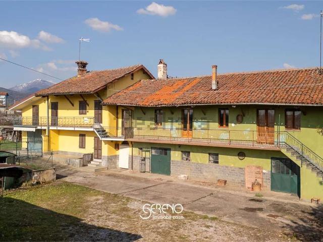 Rustici e casali in vendita di 164 m² in Via Conti della Morea, 32
