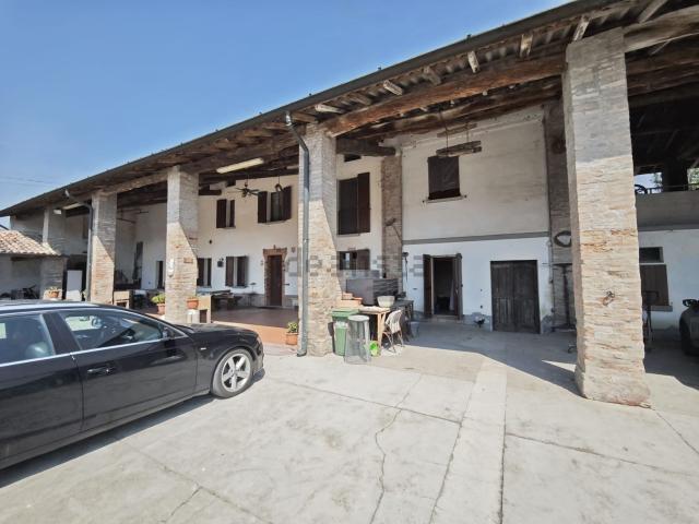 Rustici e casali in vendita di 164 m² in Via Vallarsa