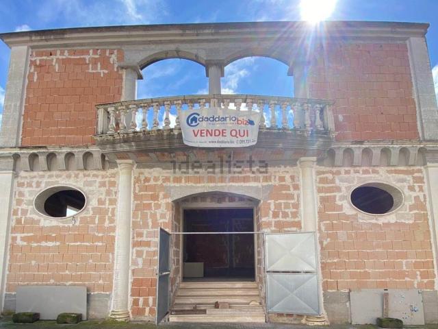 Rustici e casali in vendita di 165 m² in Via San Quasimodo