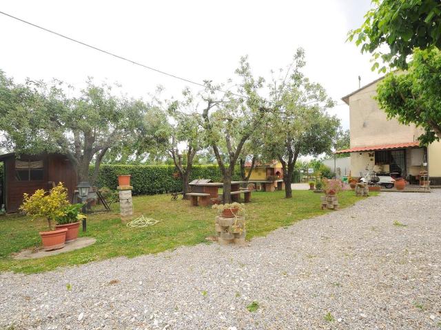 Rustici e casali in vendita di 166 m²