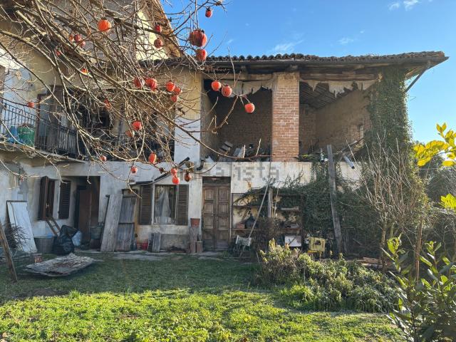 Rustici e casali in vendita di 167 m² in Strada Bricco, 25