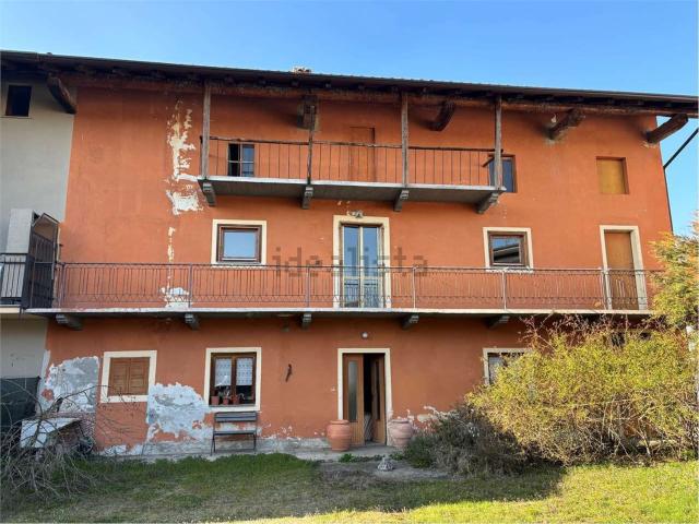 Rustici e casali in vendita di 169 m² in Via Marconi