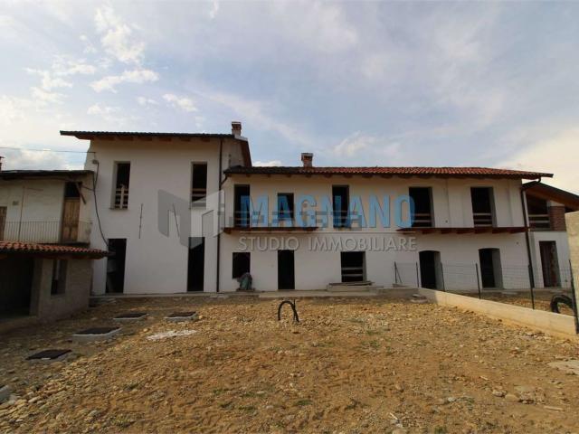 Rustici e casali in vendita di 160 m²